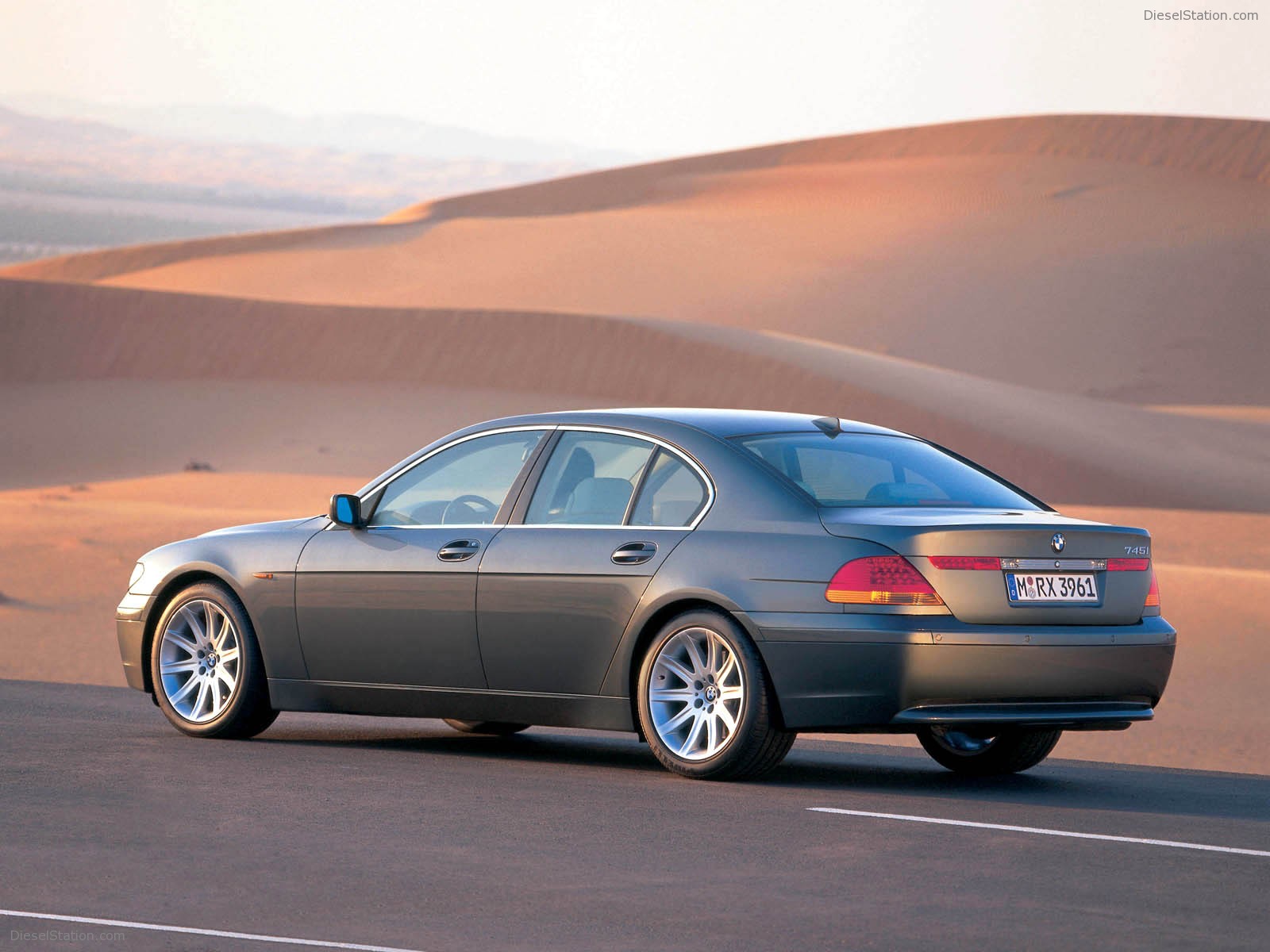 BMW 7 Series (2002)